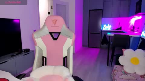 Snapshot of wowlovie666 chatting on 11, 2, 2026 Emi online show from 11, 2, 2026