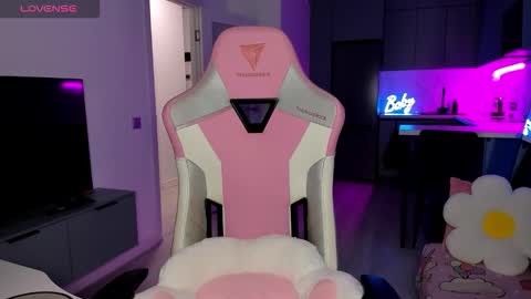 Snapshot of wowlovie666 chatting on 14, 2, 2026 Emi online show from 14, 2, 2026