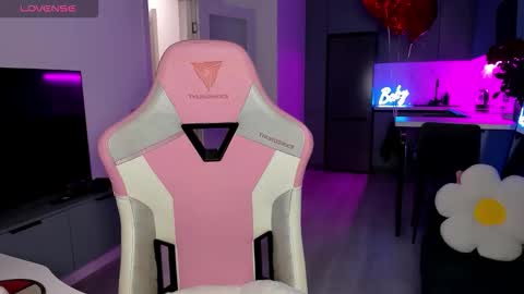 Snapshot of wowlovie666 chatting on 21, 2, 2026 Emi online show from 21, 2, 2026