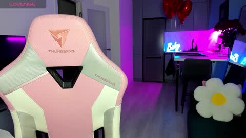 Snapshot of wowlovie666 chatting on 22, 2, 2026 Emi online show from 22, 2, 2026