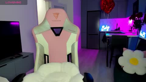 Snapshot of wowlovie666 chatting on 24, 2, 2026 Emi online show from 24, 2, 2026