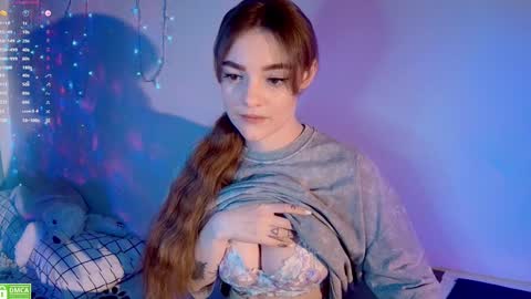 Snapshot of wxiuixw chatting on 8, 12, 2024 Sonya online show from 8, 12, 2024