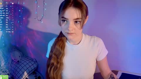 Snapshot of wxiuixw chatting on 8, 12, 2024 Sonya online show from 8, 12, 2024