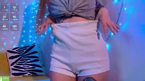 Snapshot of wxiuixw chatting on 6, 2, 2025 Sonya online show from 6, 2, 2025