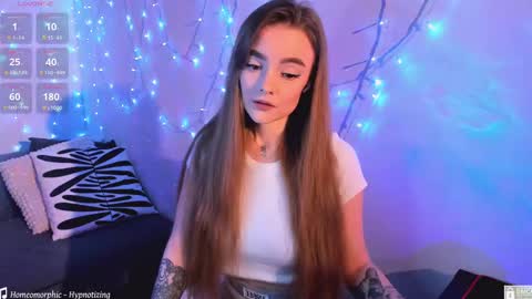 Snapshot of wxiuixw chatting on 22, 2, 2025 Sonya online show from 22, 2, 2025