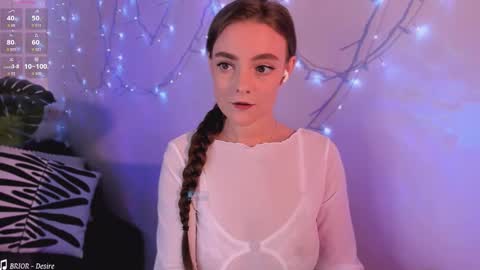 Snapshot of wxiuixw chatting on 8, 10, 2025 Sonya online show from 8, 10, 2025