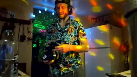 wyiatt online show from 18, 9, 2025