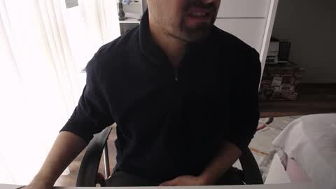 Snapshot of x_____0_____x chatting on 13, 10, 2025 Mr. Lonely online show from 13, 10, 2025