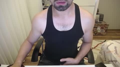 Snapshot of x_____0_____x chatting on 30, 11, 2025 Mr. Lonely online show from 30, 11, 2025