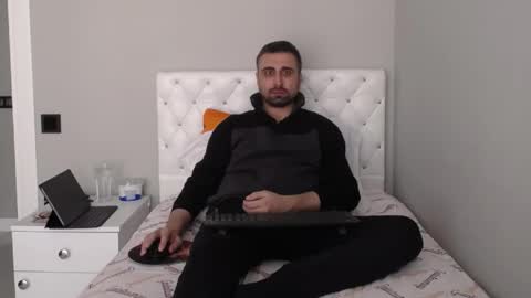 Mr. Lonely online show from 14, 4, 2026