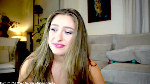 Snapshot of x_lily_x chatting on 4, 2, 2025 Lily online show from 4, 2, 2025