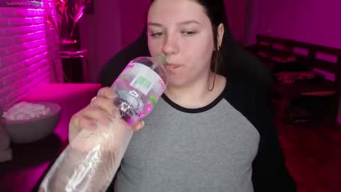 LOVE NERDS ONLY online show from 17, 5, 2026