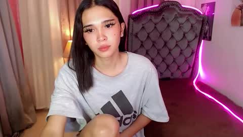 xairah_doux online show from 12, 10, 2025