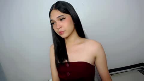 xairah_doux online show from 25, 4, 2026