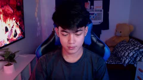 Prince Aldrian  online show from 4, 1, 2025