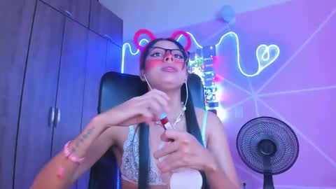 XALLYSONX online show from 4, 2, 2025