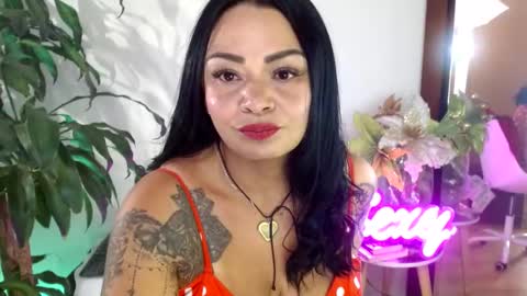 XAMARA1124 online show from 5, 2, 2025