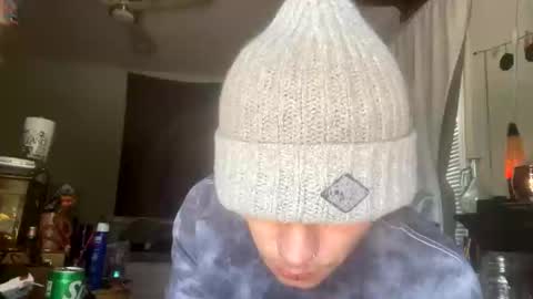 Snapshot of xander0zzz chatting on 8, 9, 2025 xander0zzz online show from 8, 9, 2025