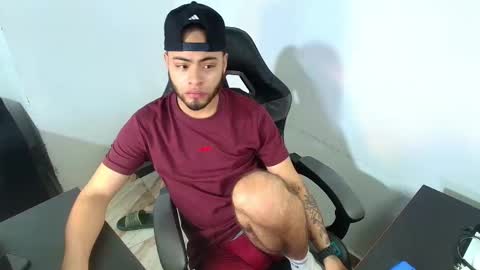 Snapshot of xanderstone00 chatting on 17, 2, 2026 Xanderstone online show from 17, 2, 2026