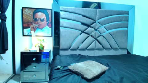 Snapshot of xanderstone00 chatting on 28, 5, 2026 Xanderstone online show from 28, 5, 2026