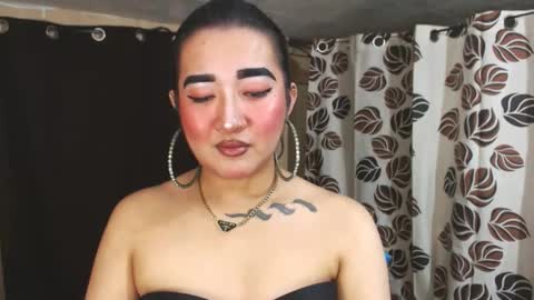 Nira   NOT INTO CHEAP GUYS  online show from 25, 1, 2025