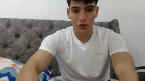 Snapshot of xbodyonfirex chatting on 22, 10, 2025 max online show from 22, 10, 2025