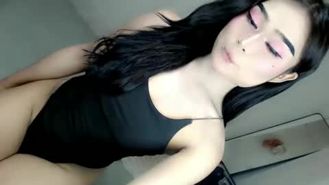 Snapshot of xchinita_kyanggx chatting on 30, 4, 2026 kianna online show from 30, 4, 2026