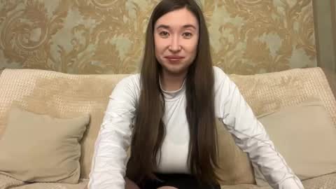 Mia online show from 11, 4, 2026