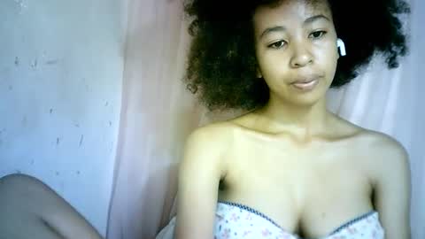 xenna610827 online show from 12, 2, 2025