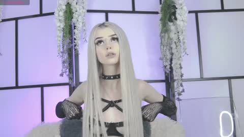 Snapshot of xenomy chatting on 18, 9, 2025 xenomy online show from 18, 9, 2025