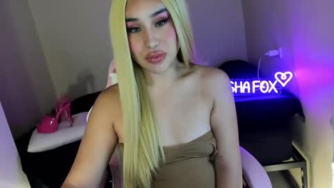 Snapshot of xeyesonme chatting on 16, 5, 2026 SASHA online show from 16, 5, 2026