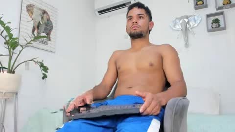 Snapshot of xhj_gambaru chatting on 7, 4, 2026 Gambaru online show from 7, 4, 2026