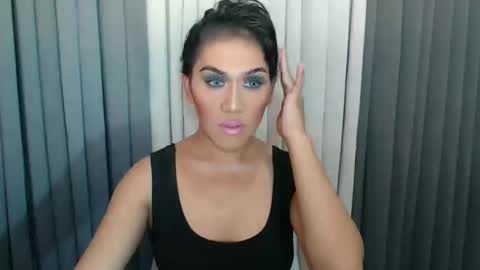 GWEN THOMPSON .......   online show from 29, 12, 2024