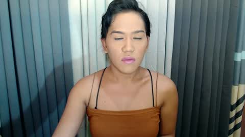 GWEN THOMPSON .......   online show from 26, 1, 2025