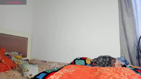 Snapshot of xia1_angelts chatting on 6, 11, 2025 Xia Angel online show from 6, 11, 2025