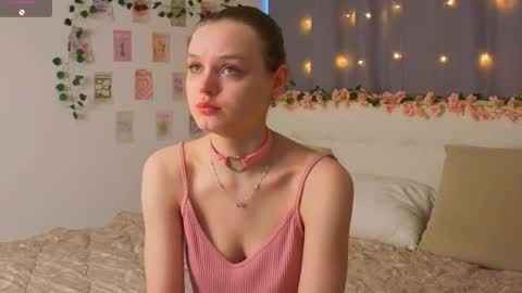 Luna and Lina online show from 20, 11, 2025