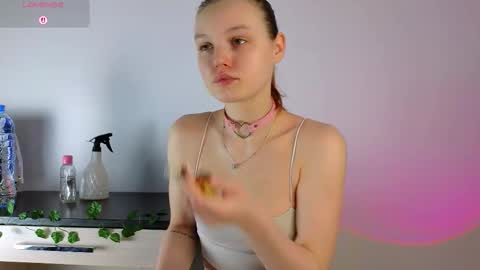 Luna and Lina online show from 6, 2, 2026