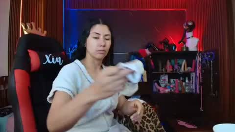 Snapshot of xiaqueen chatting on 7, 7, 2026 XiaQueen I M online show from 7, 7, 2026