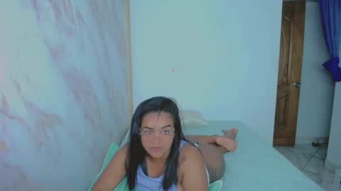 Snapshot of xiomy_fox chatting on 23, 5, 2026 XiomyFox online show from 23, 5, 2026