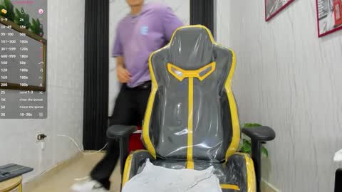      online show from 21, 10, 2025