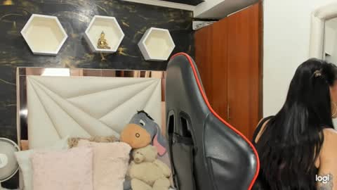 Snapshot of xlmena_slut chatting on 3, 1, 2025 Ximena online show from 3, 1, 2025