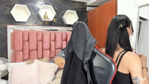 Snapshot of xlmena_slut chatting on 8, 1, 2025 Ximena online show from 8, 1, 2025