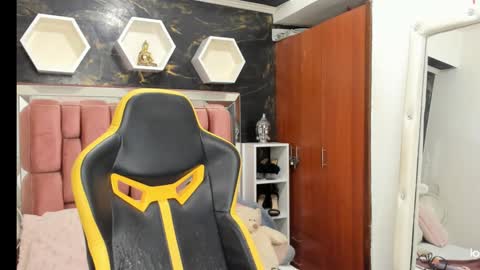 Snapshot of xlmena_slut chatting on 1, 2, 2025 Ximena online show from 1, 2, 2025