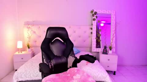 Snapshot of xlmena_slut chatting on 11, 3, 2025 Ximena online show from 11, 3, 2025
