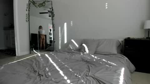 Snapshot of xlunaskye chatting on 6, 1, 2025 online show from 6, 1, 2025