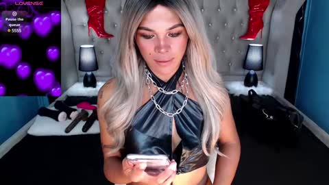 Snapshot of xnaughty_haileyx chatting on 3, 3, 2025 Hailey online show from 3, 3, 2025