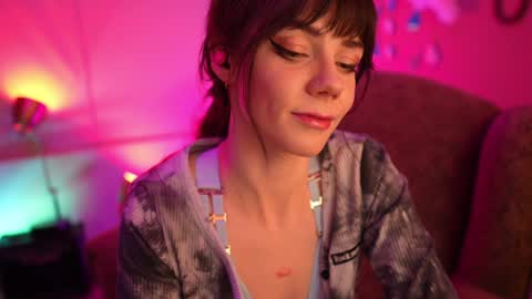 Bella Bondai online show from 11, 12, 2024