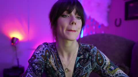 Bella Bondai online show from 9, 2, 2025