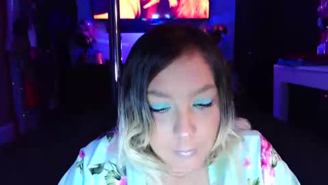 Snapshot of xocalibabyxo chatting on 27, 10, 2025 XOCaliBabyXO online show from 27, 10, 2025