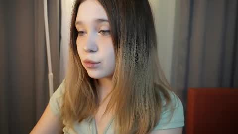 Snapshot of xohanna chatting on 20, 11, 2025 Milana online show from 20, 11, 2025